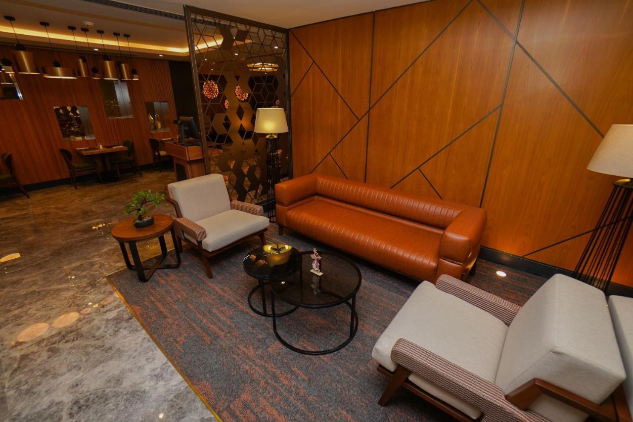 The Grand Lux Hotel Doha Exteriör bild The interior of the hotel